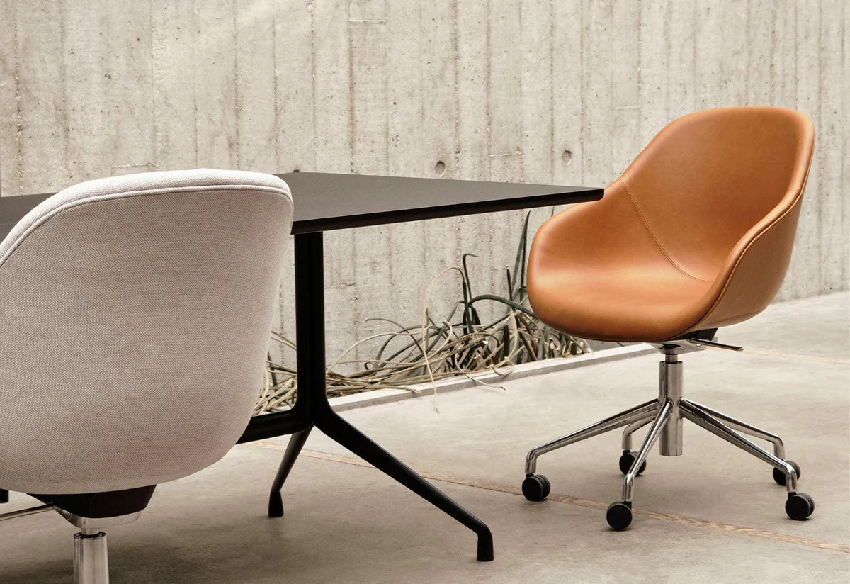 HAY-AAC155-Tilt-Chair-Hee-Welling-aluminium-polished-5_1200x1200.webp